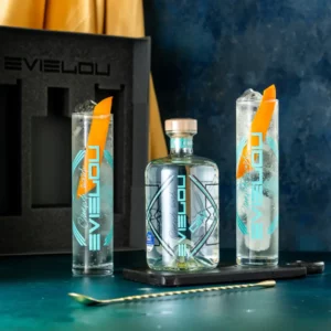 70cl gin gift box lifestyle