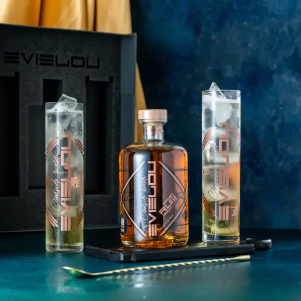 70cl rum gift box lifestyle